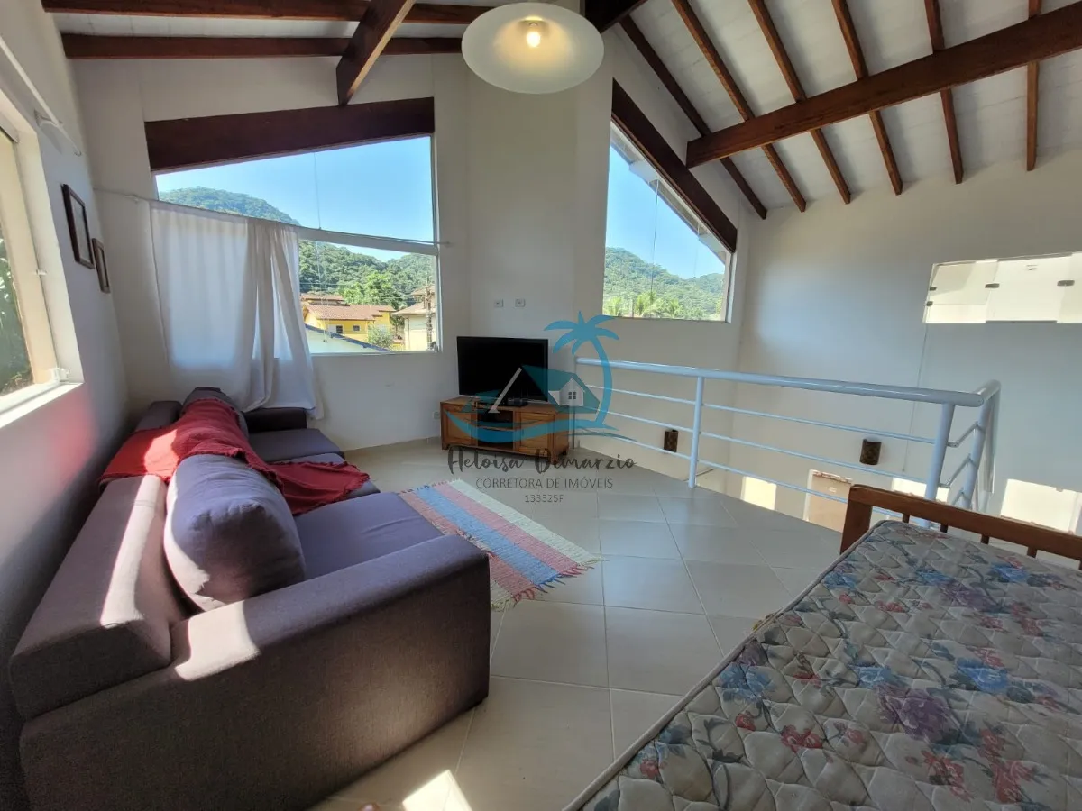 Imagem Belíssima casa com 3 dormitórios a venda em condomínio fechado em Ubatuba.