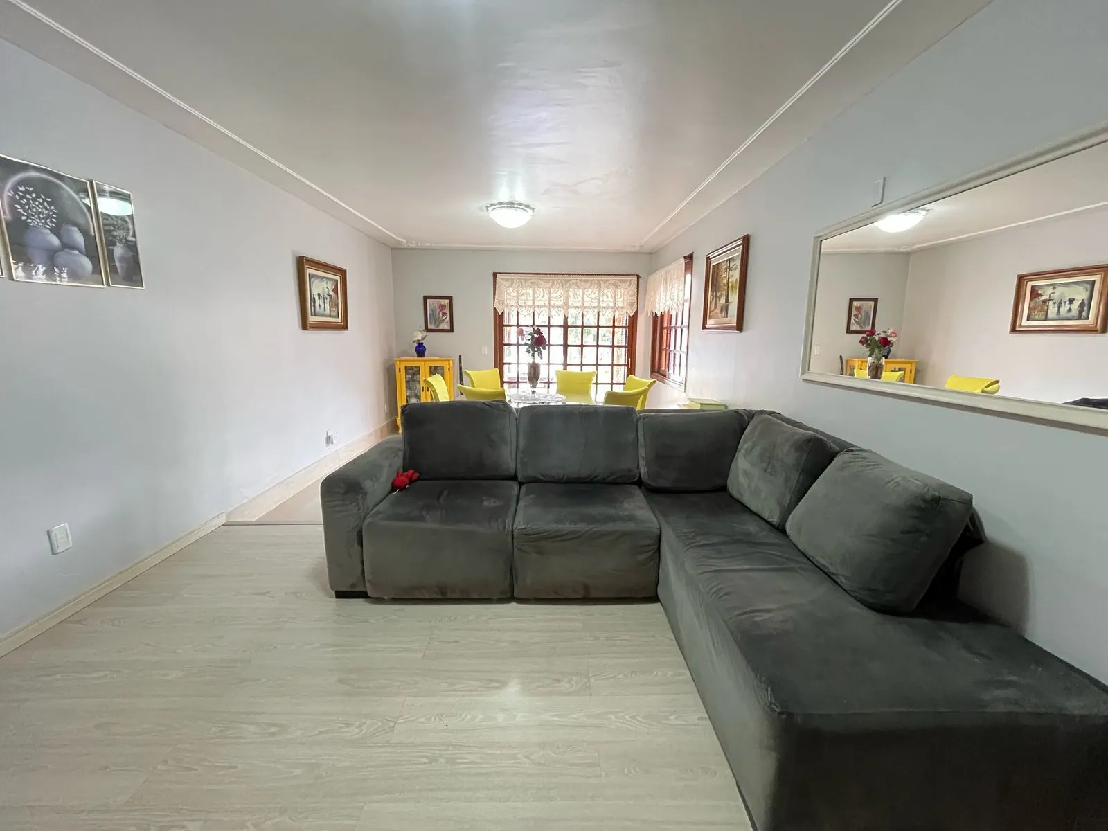 Imagem Casa com piscina a venda em Ipanema
