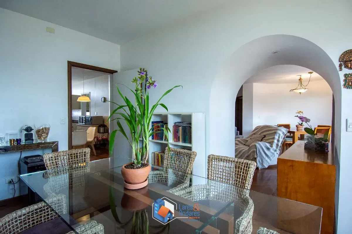 Imagem Apartamento para venda em Campo Belo com 4 quartos, sendo 2 suítes, 209m²