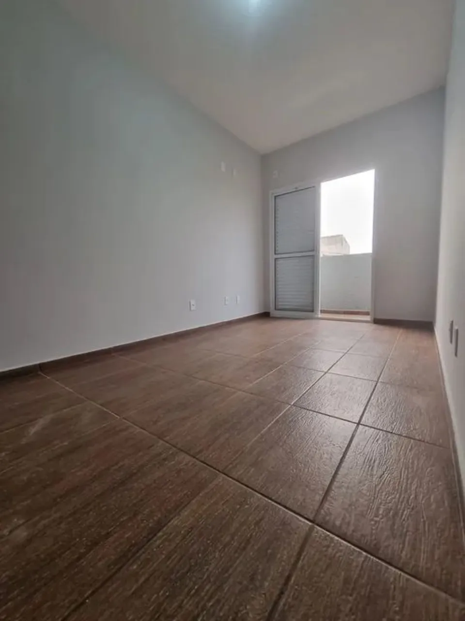 Imagem Salão Comercial para Locação em Sorocaba-SP, Bairro Parque São Bento: 1 Sala, 1 Banheiro, 125m² de Área. Venha Conferir!