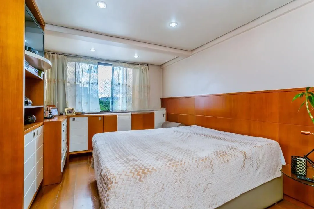 Imagem Duplex Reformado com 2 Dormitórios e 1 Vaga - Pronto para Morar