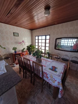 Imagem Imóvel à Venda em Boituva: Sobrado com Galpão Comercial