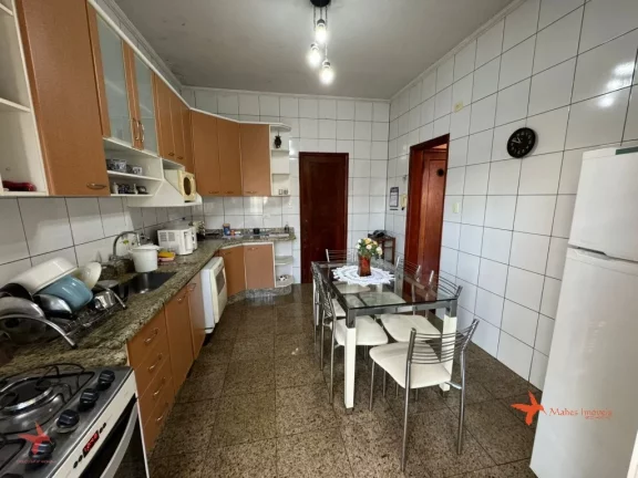 Imagem Charmoso apartamento de 3 quartos em Pinheiros, São Paulo-SP: 155,00 m²! Para reformar!