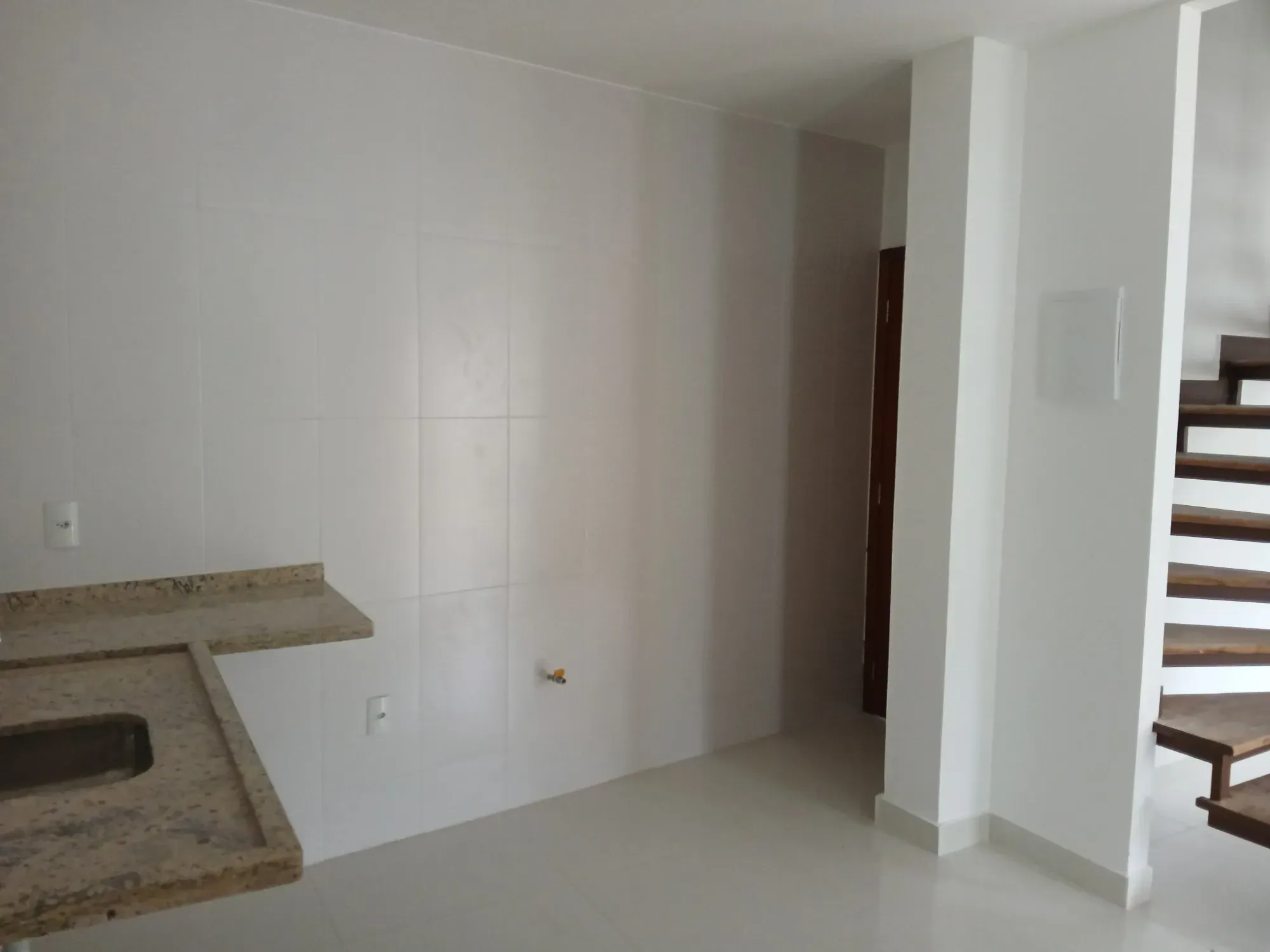 Imagem Casa de Vila com 3 Quartos à Venda, 105 m² em Itaipu - Niterói