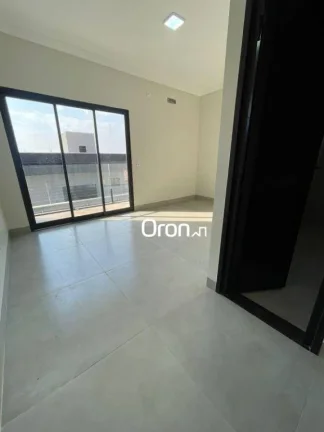 Imagem Casa com 3 dormitórios à venda, 250 m² por R$ 940.000,00 - Setor Garavelo - Aparecida de Goiânia/GO
