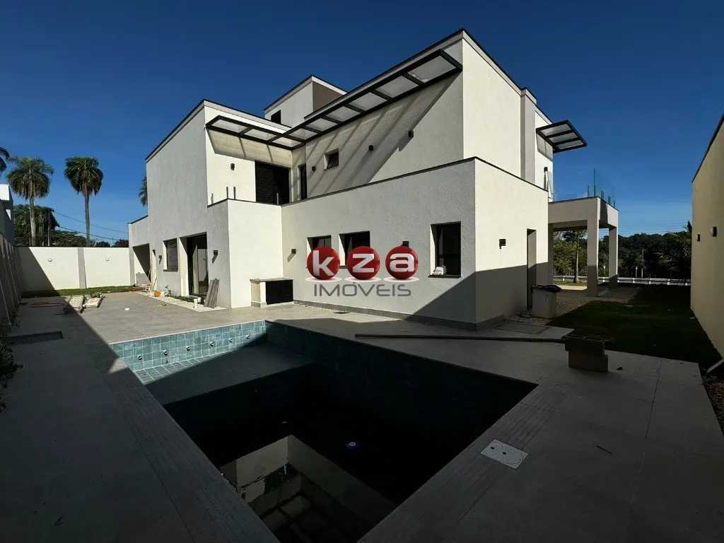 Imagem Casa de luxo para venda e locação em condomínio exclusivo de Valinhos-SP: 4 suítes, 3 salas, 6 banheiros, 4 vagas de garagem, 483m².