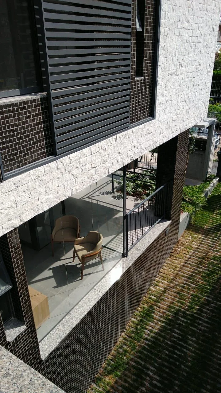 Imagem Apartamento com 109m², localizado no bairro Passo da Areia em Porto ALegre/RS.