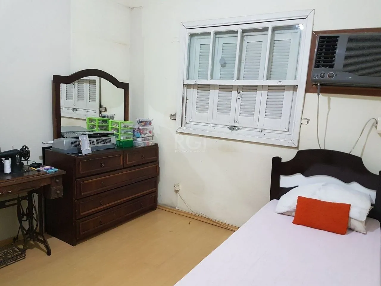 Imagem Casa para Venda - 250m², 5 dormitórios, 5 vagas - Jardim Botânico