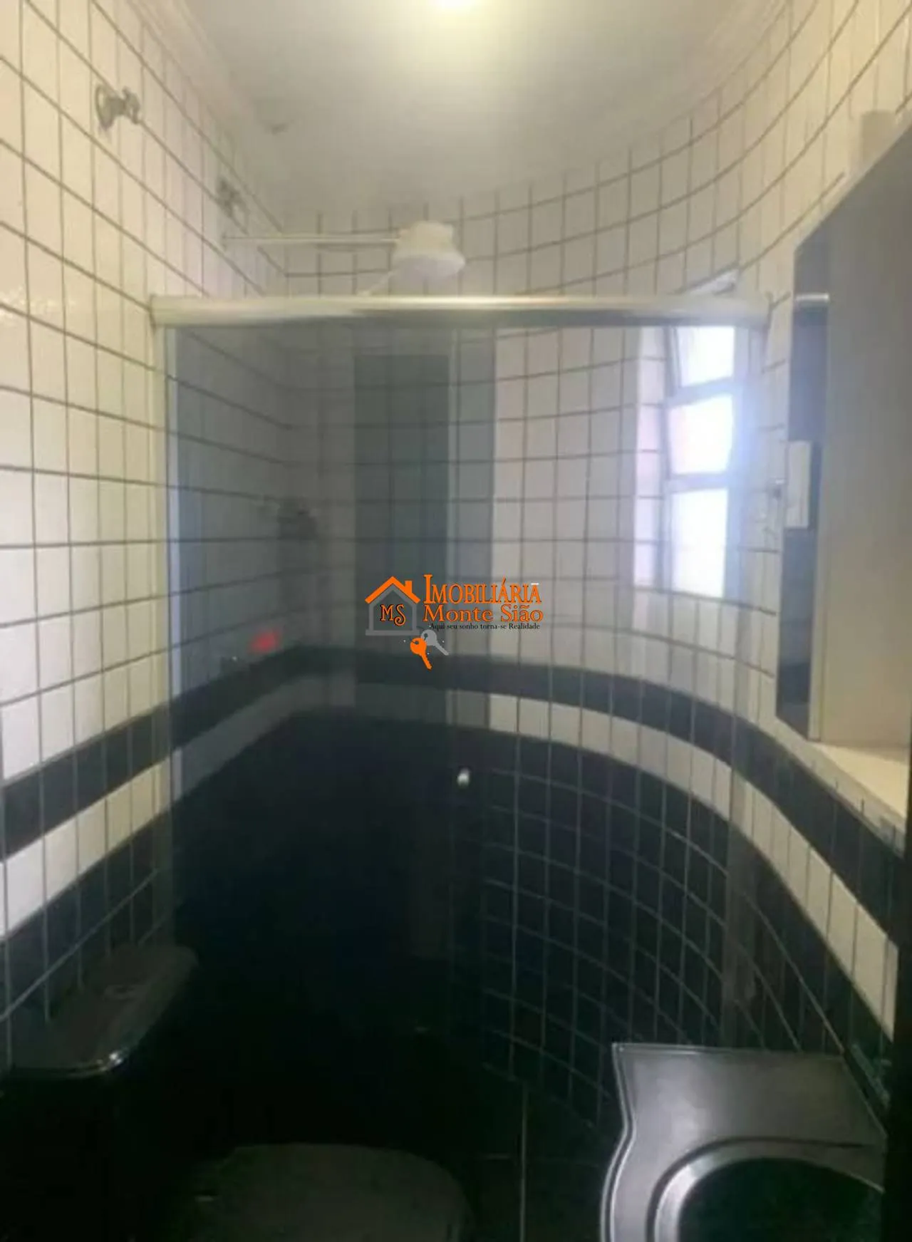 Imagem Sobrado com 5 dormitórios à venda, 250 m² por R$ 583.000,00 - Vila Carmela I - Guarulhos/SP