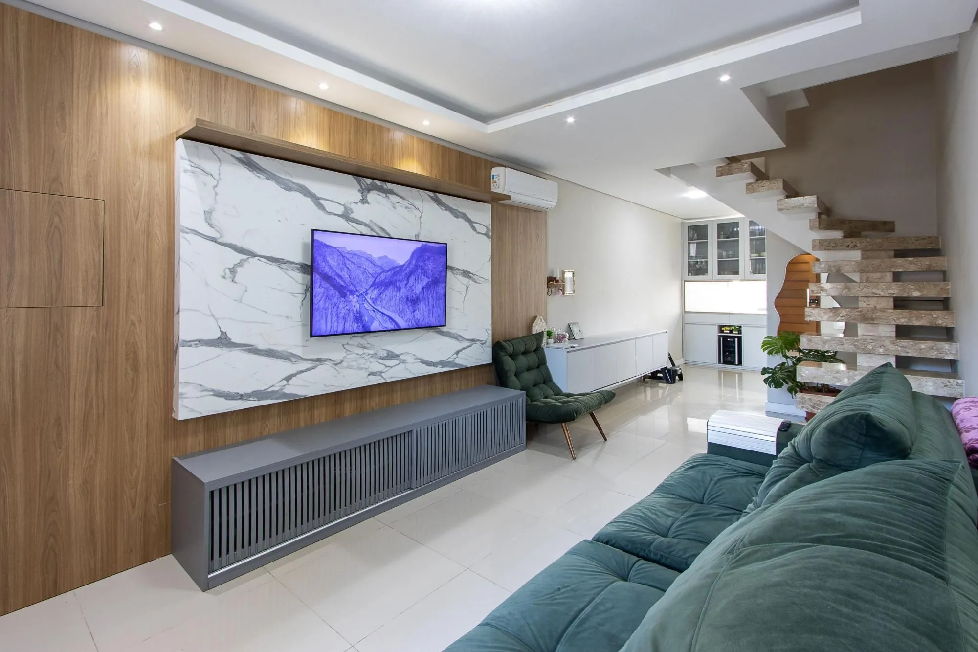 Imagem Ótima casa com 3dormitórios 1 suite no bairro Tristeza