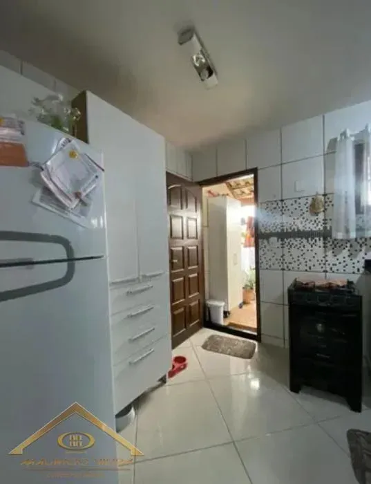 Imagem Casa em Condomínio para Venda em Cabo Frio / RJ no bairro Parque Burle