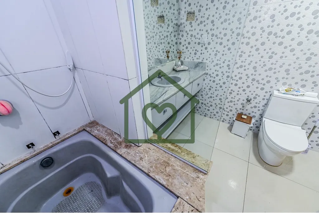 Imagem Apartamento à venda no bairro Sarandi 
 
Amplo e aconchegante, este imóvel conta com 3 dormitório...
