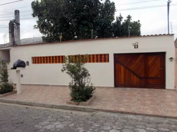 Imagem CASA 3 DORMITORIOS COM PISCINA