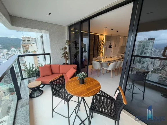 Foto do imóvel Apartamento Zona Central para Venda em Balneário Camboriú, CENTRO, 4 dormitórios, 2 suítes, 4 banheiros, 3 vagas em Rua 1201