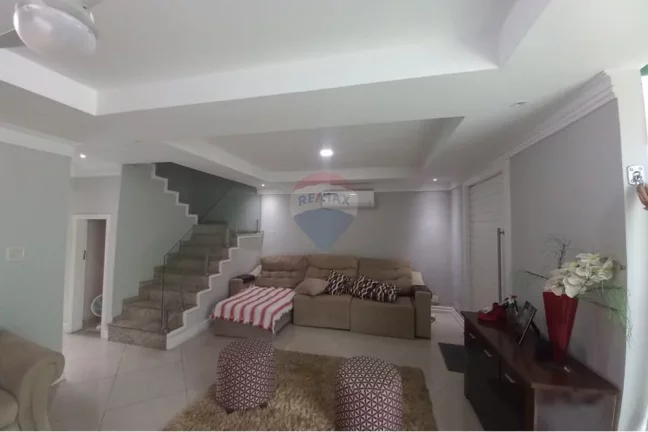 Imagem Casa com 3 quartos com 250m² a venda em Vila Valqueire - RIO DE JANEIRO