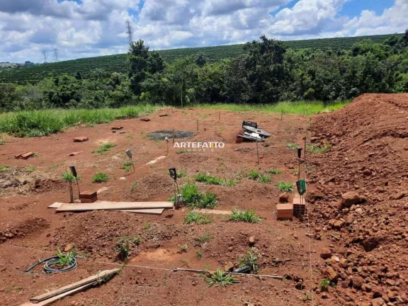 Imagem Vende-se Terreno de Chácara – Condomínio Ecovale Km 4 – Saída para Ibiraci