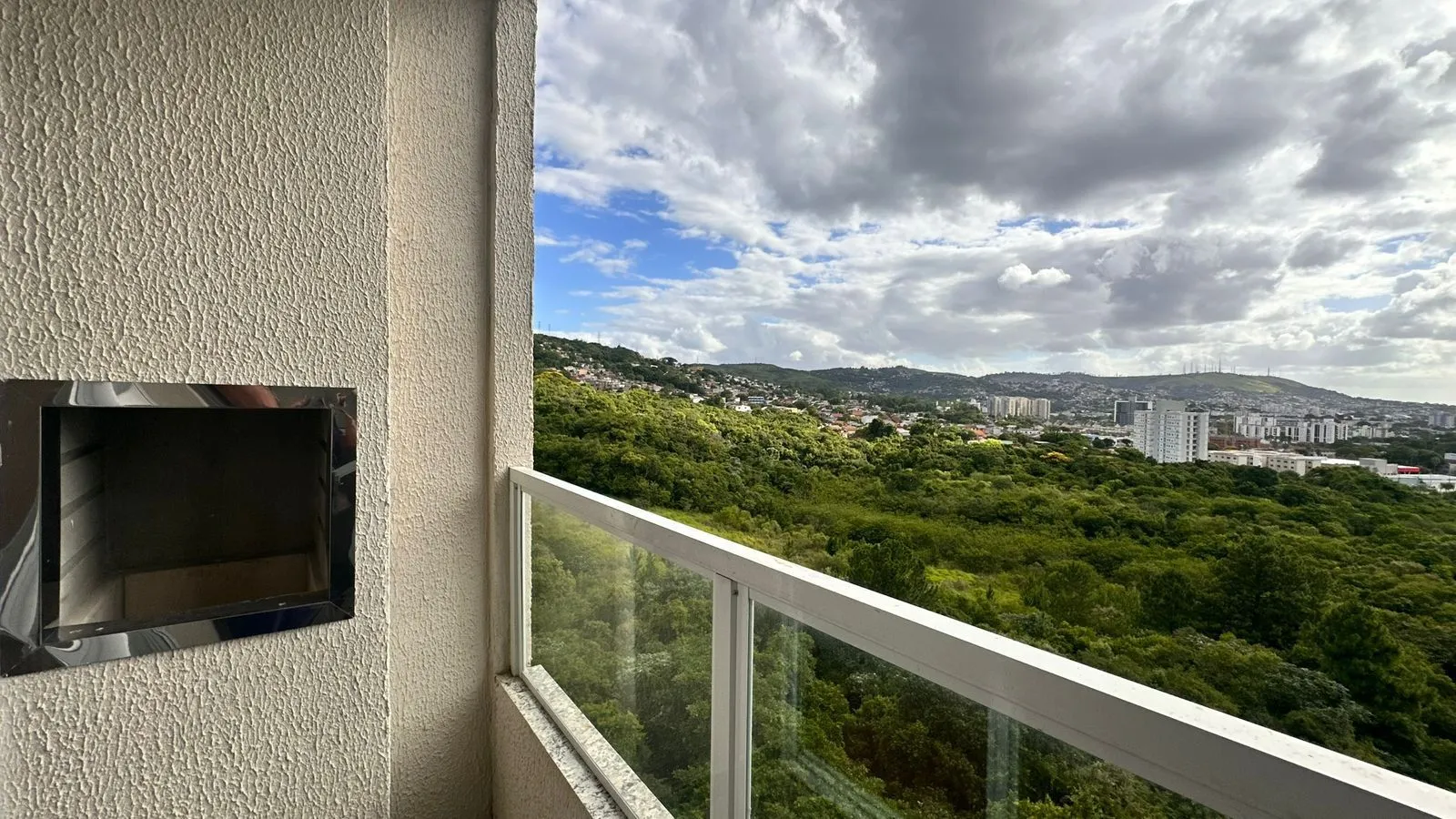 Imagem Apartamento Novo de dois dormitorios e duas vagas