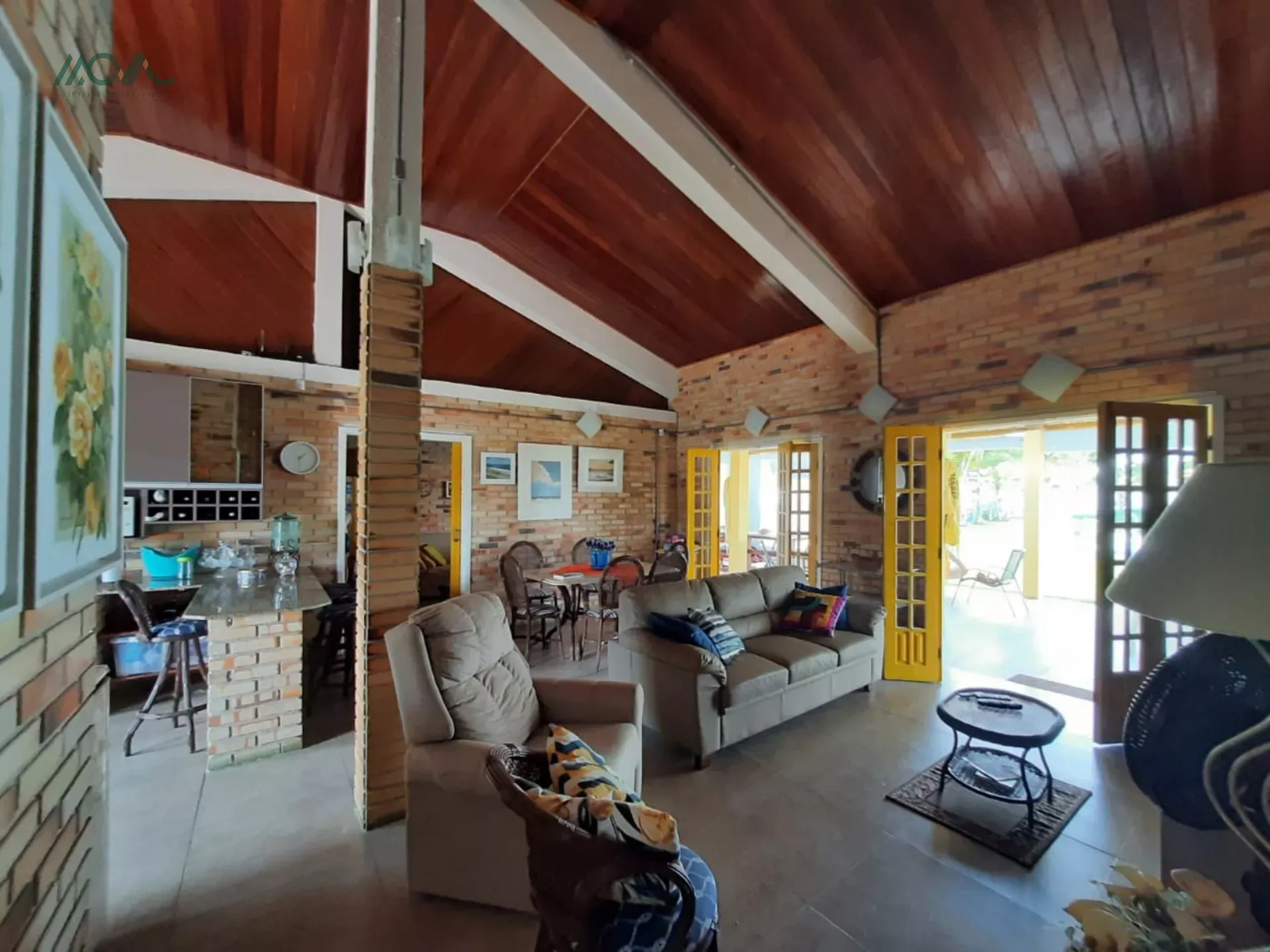 Imagem CASA PÉ NA AREIA EM ITAPOÁ - Incrível oportunidade, casa com uma vista deslumbrante para a Baía ...
