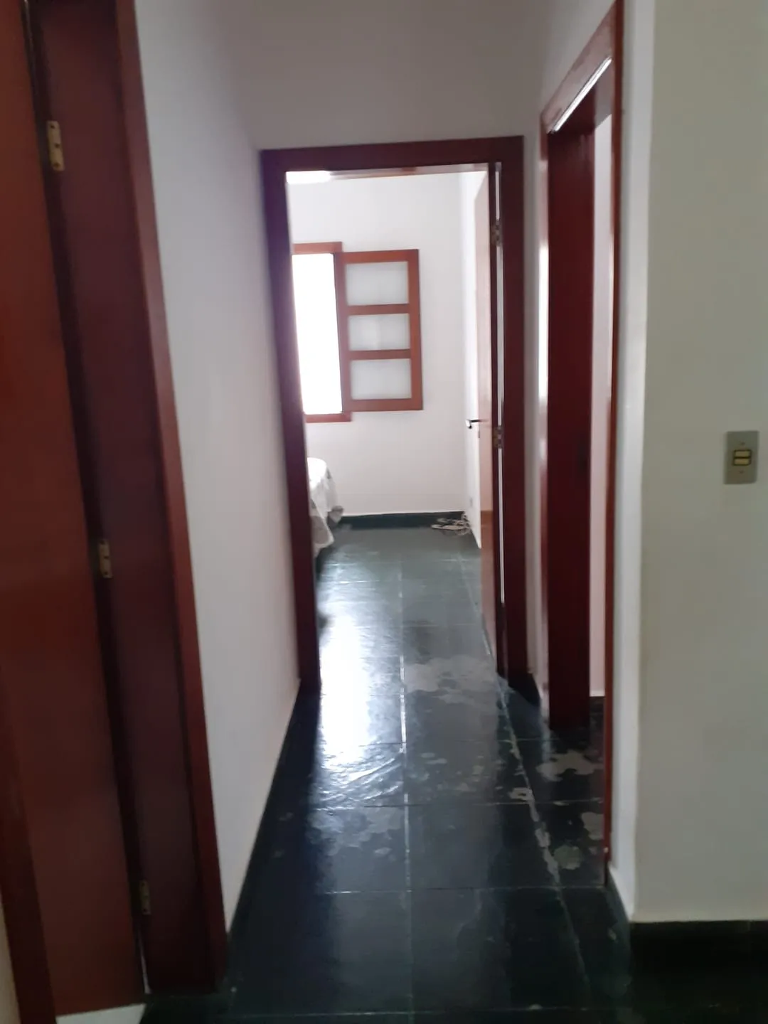 Imagem Casa à venda 3 Quartos, 2 Suites, 3 Vagas, 348M², Parque São Domingos, Pindamonhangaba - SP