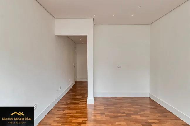 Imagem Apartamento 3 suítes, 2 vagas, 213,50 m2, reformadíssimo em Cerqueira Cesar