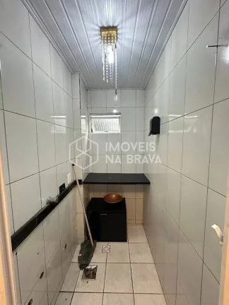 Imagem SALA COMERCIAL QUADRA MAR - LOCAÇAO ANUAL - PRAIA BRAVA - ITAJAI/SC