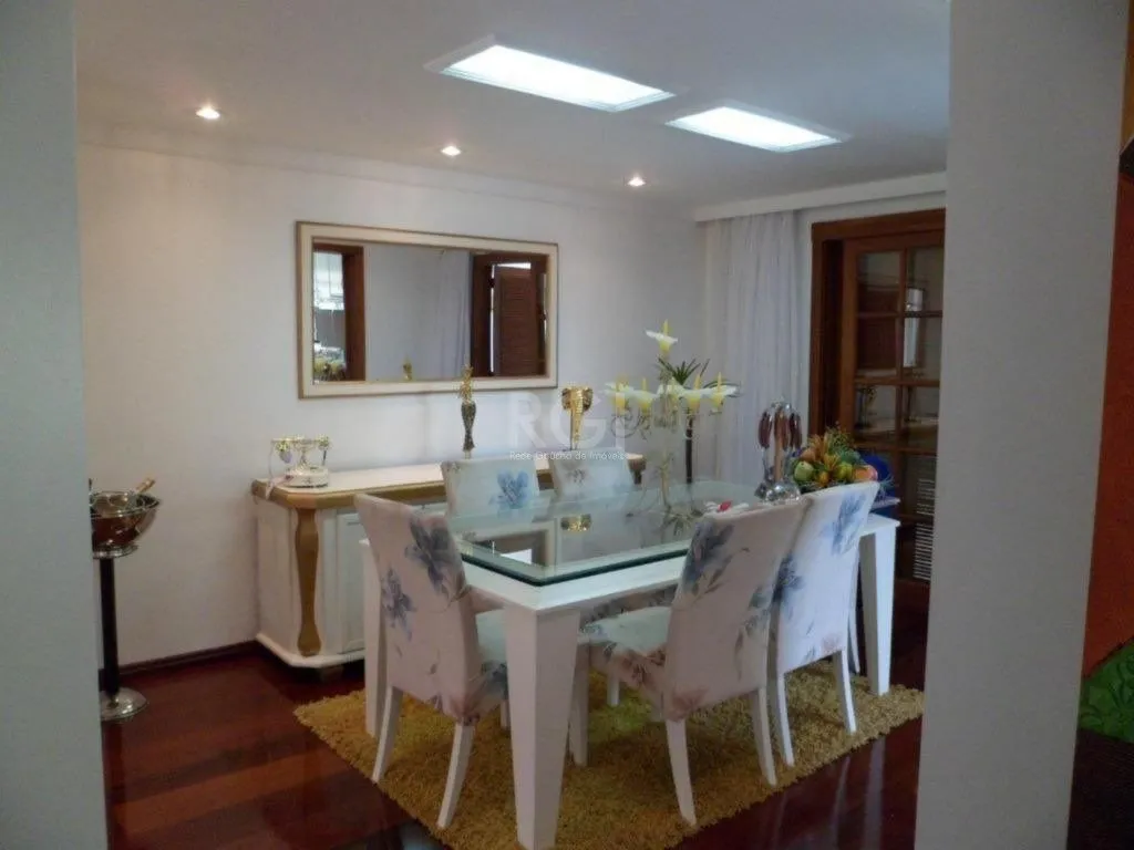 Imagem Casa para Venda - 216m², 4 dormitórios, sendo 1 suites, 8 vagas - Aberta Dos Morros