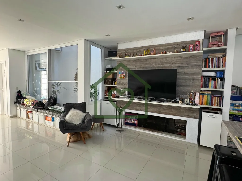 Imagem CASA I 3 DORMITÓRIOS I 1 SUÍTE I SEMI MOBILIADA I 2 VAGAS I HÍPICA I ZONA SUL 
 
ABRIANOS vende m...