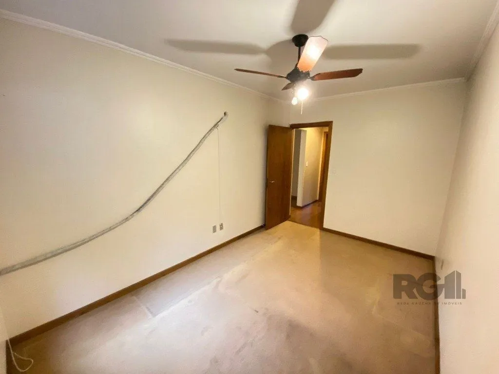 Imagem Amplo apartamento de 2 dormitórios no Petrópolis