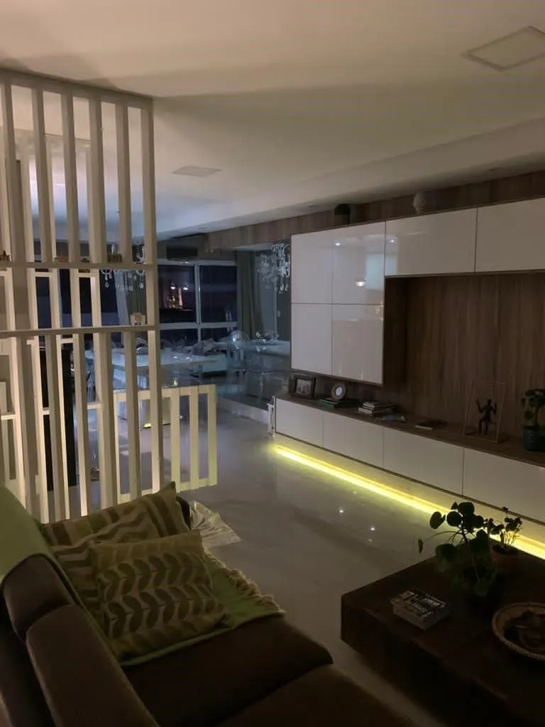 Imagem Casa Condominio para Venda - 230.51m², 4 dormitórios, sendo 1 suites, 3 vagas - Pedra Redonda