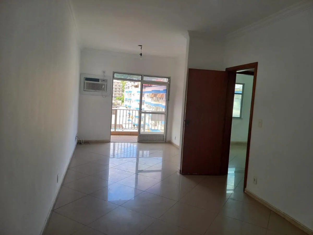 Foto do imóvel Apartamento à venda em Rio de Janeiro/RJ em Rua Capitão Machado, 186 - Praça Seca, Rio de Janeiro - RJ