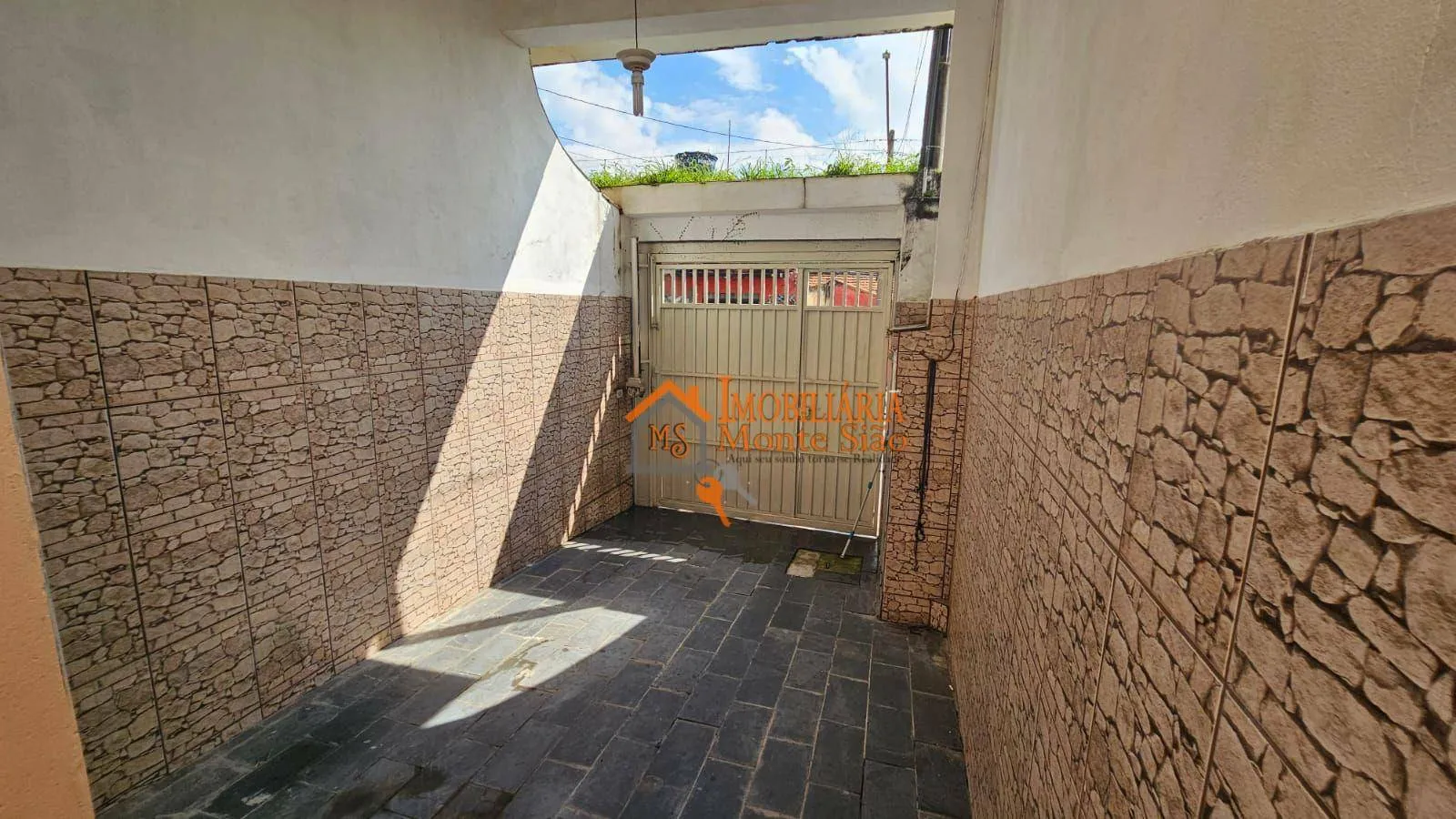 Imagem Sobrado com 5 dormitórios à venda, 250 m² por R$ 800.000,00 - Vila Nossa Senhora de Fátima - Guarulhos/SP