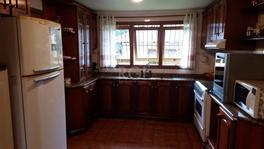 Imagem Casa para Venda - 432m², 3 dormitórios, 1 vaga - Tristeza