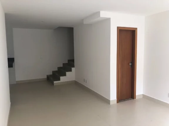 Imagem Belíssima casa duplex composta de 3 quartos sendo uma suíte área gourmet com churrasqueira bairro Ipiranga Guarapari