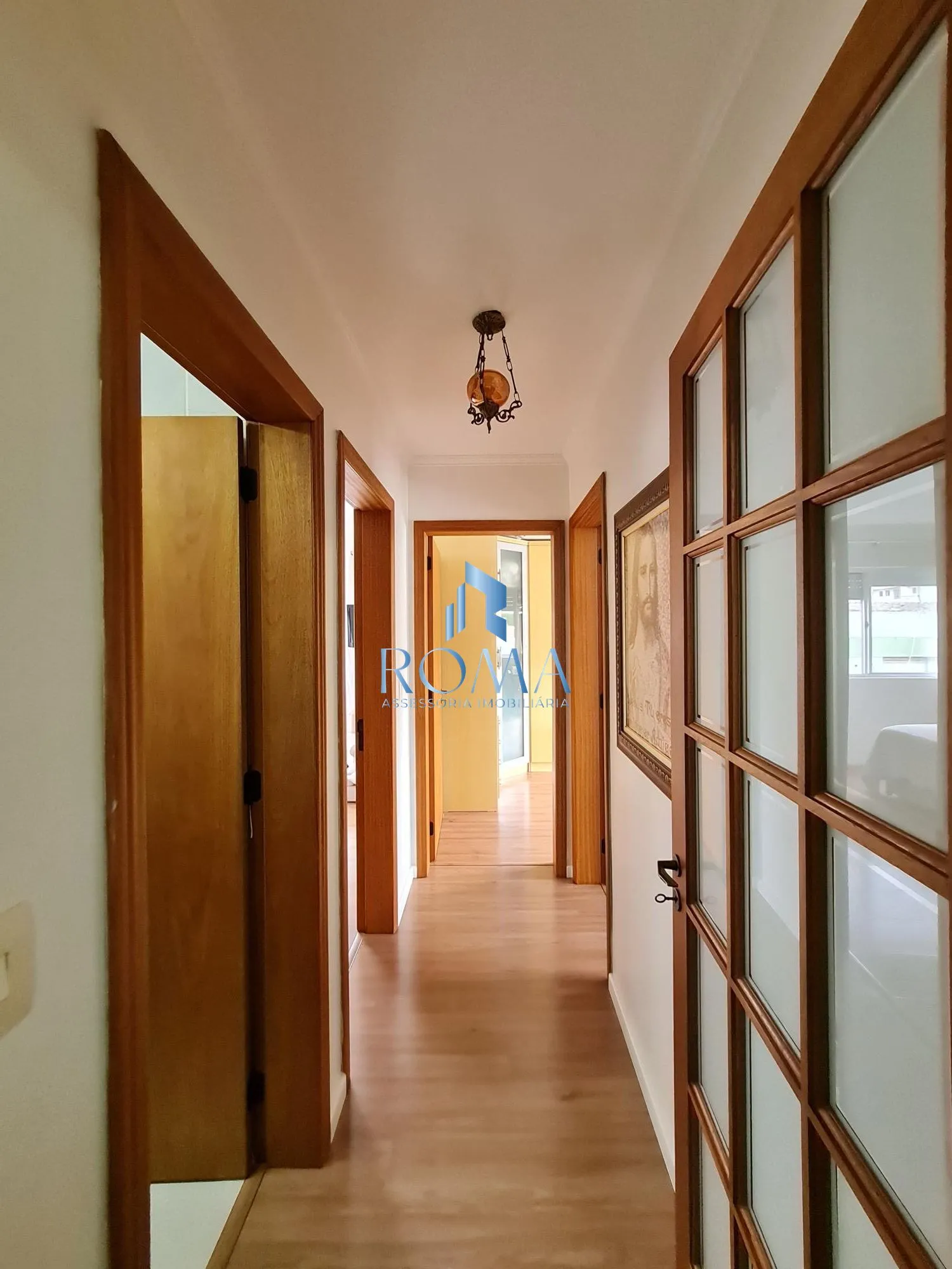Imagem Apartamento Semimobiliado com 3 Quartos à Venda em Santa Maria