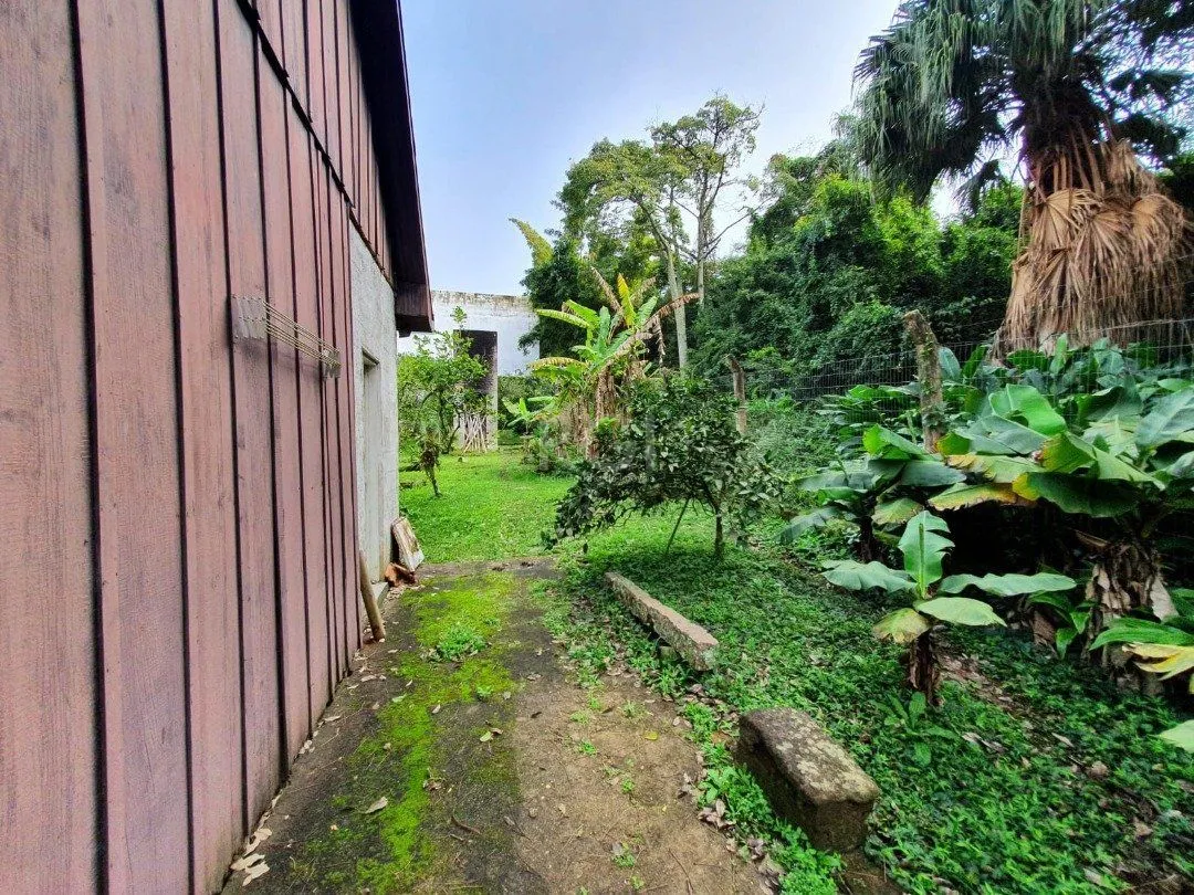 Imagem DOIS GRANDES TERRENOS localizados