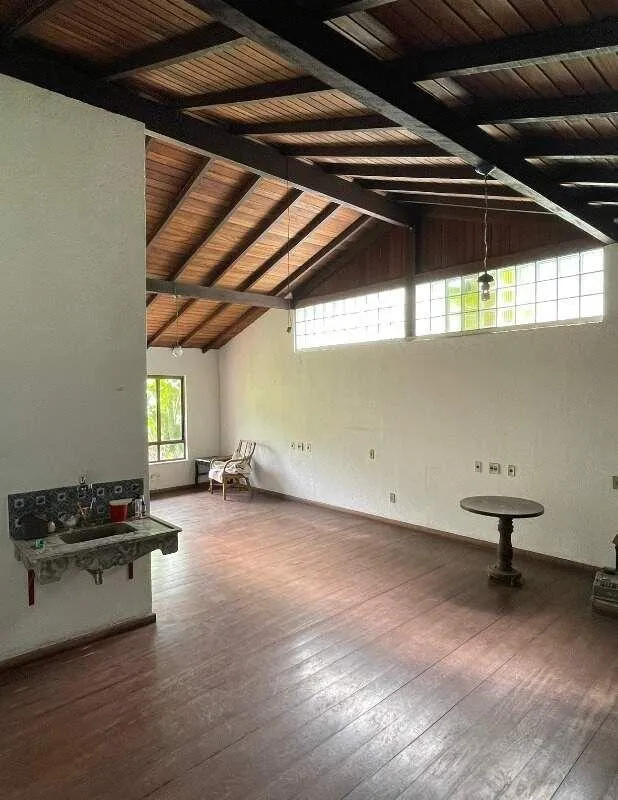 Imagem Prédio Comercial para Venda em Petrópolis / RJ no bairro Itaipava