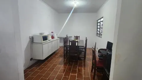 Imagem VENDA DE CASA NO JARDIM RINCÃO, EM ARUJÁ/SP, 381m², 2 quartos, sala de estar e jantar. CONSULTE-NOS