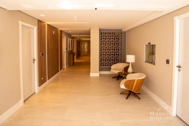 Apartamento novo na Trindade com 2 quartos