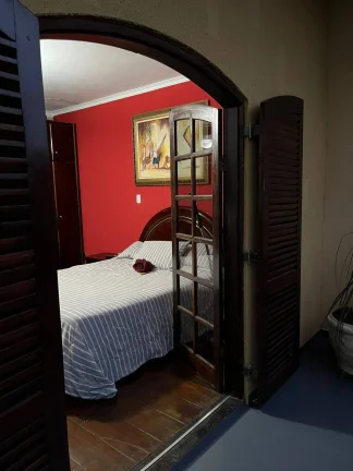 Imagem Sobrado 243 m² 3 Dormitorios sendo 2 Suites 3 Vagas de Garagens