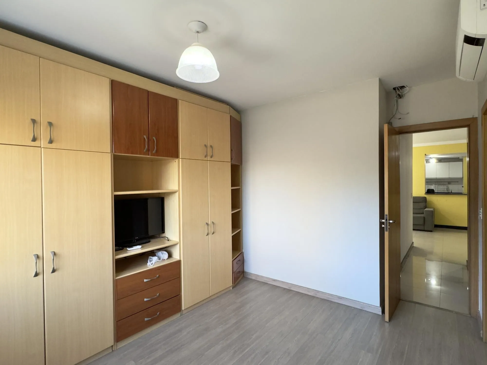 Imagem APARTAMENTO 2 DORMITÓRIOS, SENDO 1 SUÍTE COM VAGA DE GARAGEM NO BAIRRO SANTANA