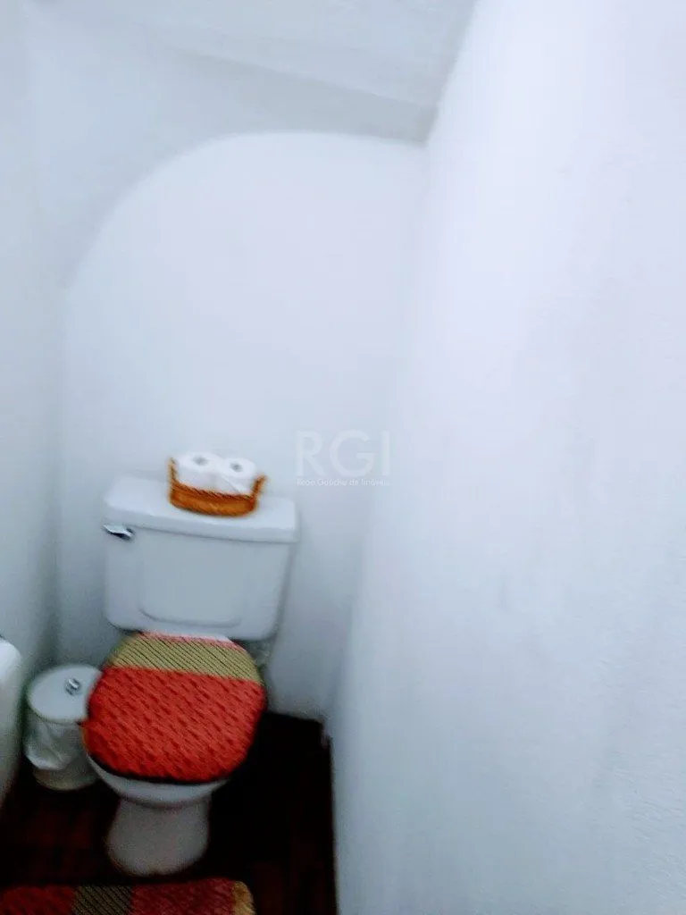 Imagem Casa para Venda - 240m², 3 dormitórios, 3 vagas - Teresópolis