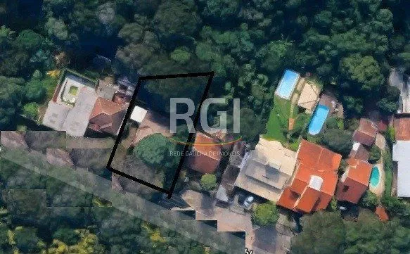 Imagem Terreno para Venda - 873m², 0 dormitórios, Teresópolis