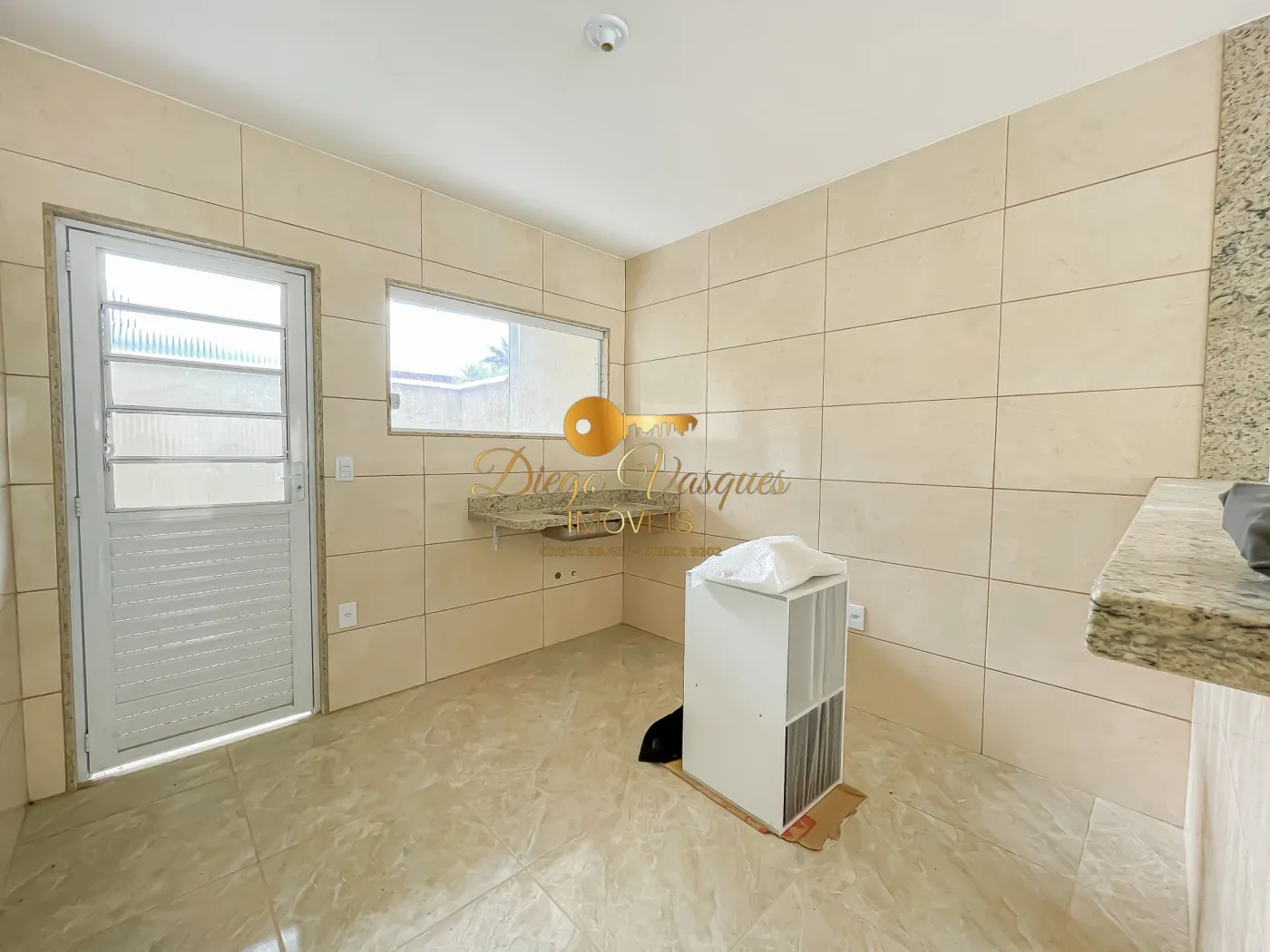 Imagem Casa em Condomínio para Venda em Guapimirim / RJ no bairro Cotia