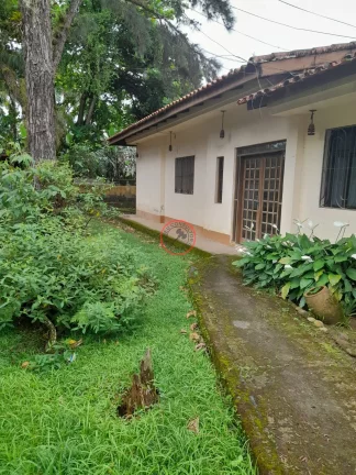 Imagem CASA GRANDE , COM TODOS COMODOS BEM ESPAÇOSOS , MAIS 2 CASAS NO MESMO TERRENO COM ENTRADAS INDIVIDUAIS.