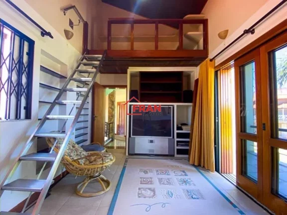 Imagem Linda casa de dois pavimentos de Alto Padrão