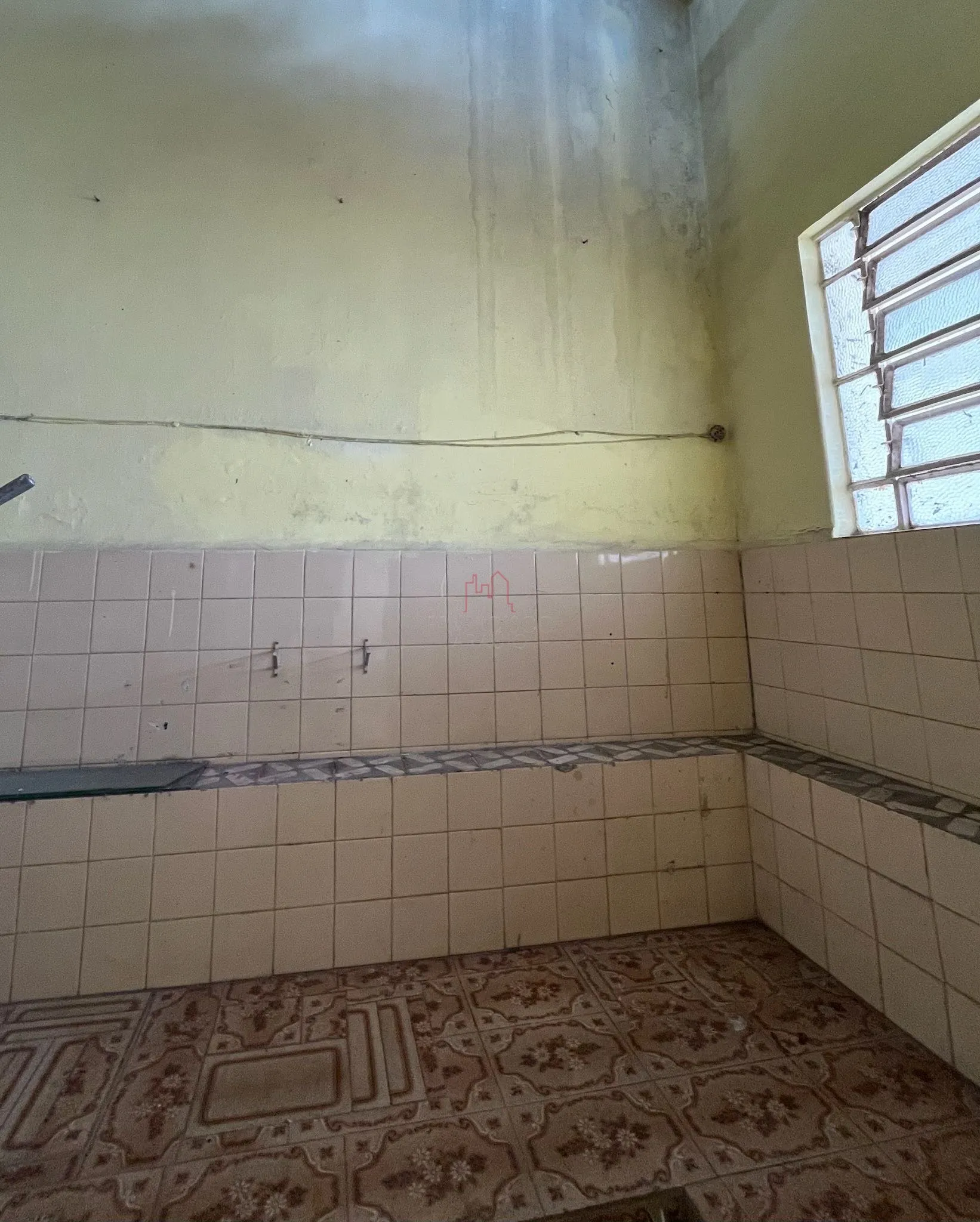 Imagem Oportunidade para quem busca espaço, localização estratégica e potencial de valorização no bai...