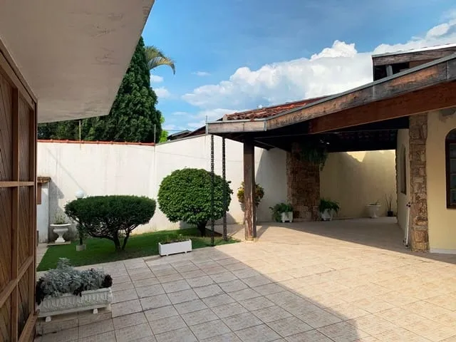 Imagem Casa à venda 3 Quartos, 2 Suites, 5 Vagas, 720M², Jardim Residencial Doutor Lessa, Pindamonhangaba - SP