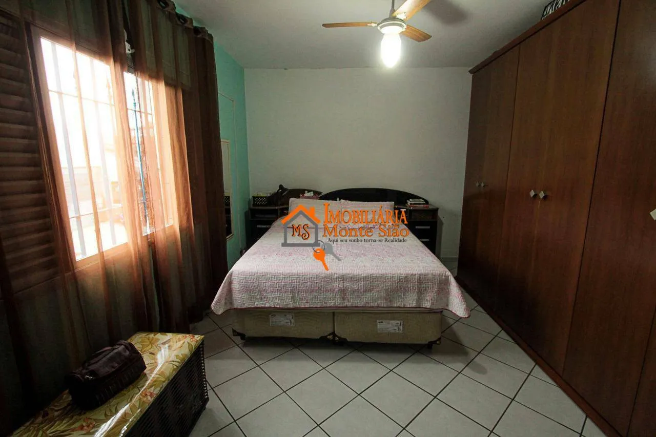 Imagem Sobrado com 4 dormitórios à venda, 178 m² por R$ 750.000,00 - Jardim Santa Mena - Guarulhos/SP