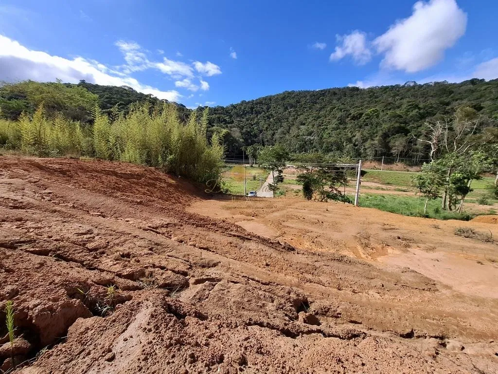 Imagem Terreno em Condomínio para Venda em Teresópolis / RJ no bairro Prata