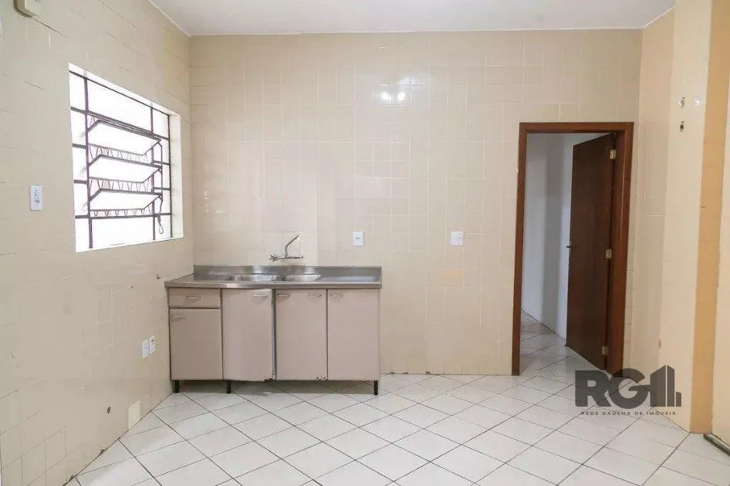 Imagem Casa para Venda - 150m², 3 dormitórios, 2 vagas - Teresópolis